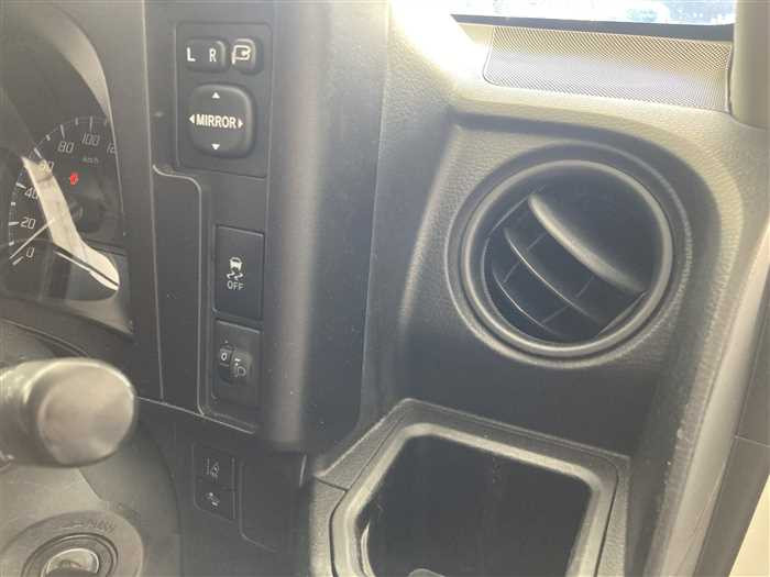 2019 Toyota Probox Van 6AE-NHP160V (UW-6981ac5a17197)[16]