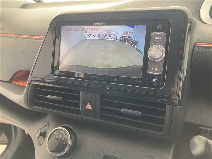 2018 Toyota Sienta DBA-NSP170G (UW-694660bac10a8)[18]