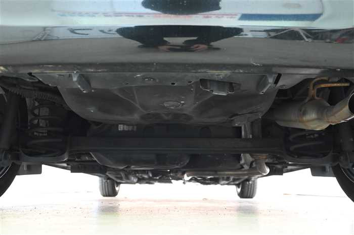 2014 Toyota Vitz DBA-NSP130 (UW-695cb9052eaed)[4]