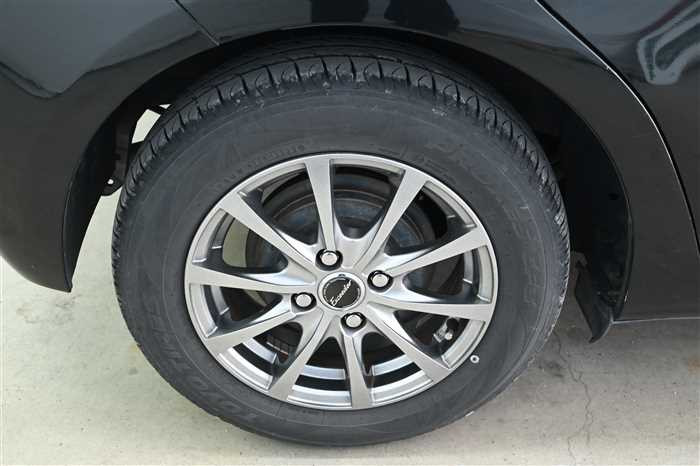 2014 Toyota Vitz DBA-NSP130 (UW-695cb9052eaed)[5]