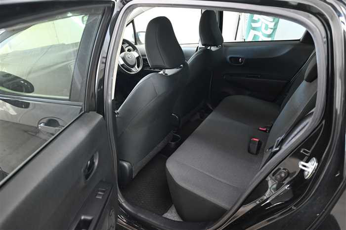 2014 Toyota Vitz DBA-NSP130 (UW-695cb9052eaed)[13]