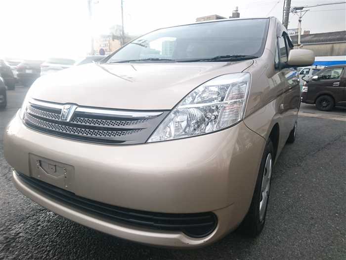 2004 Toyota Isis ANM15G