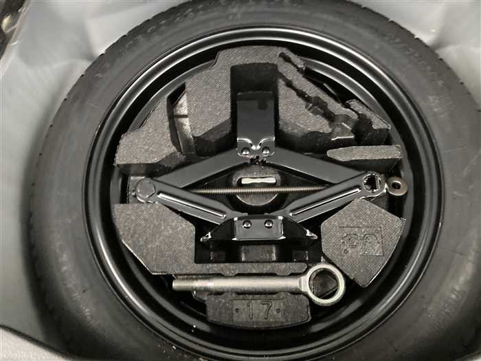 2014 Subaru Forester DBA-SJG (UW-69a693db575ec)[13]