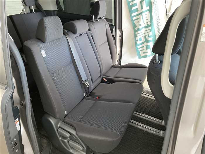 2020 Toyota Noah 3BA-ZRR85G (UW-694268df53b98)[10]