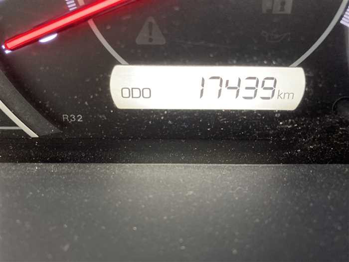 2020 Toyota Noah 3BA-ZRR85G (UW-694268df53b98)[26]