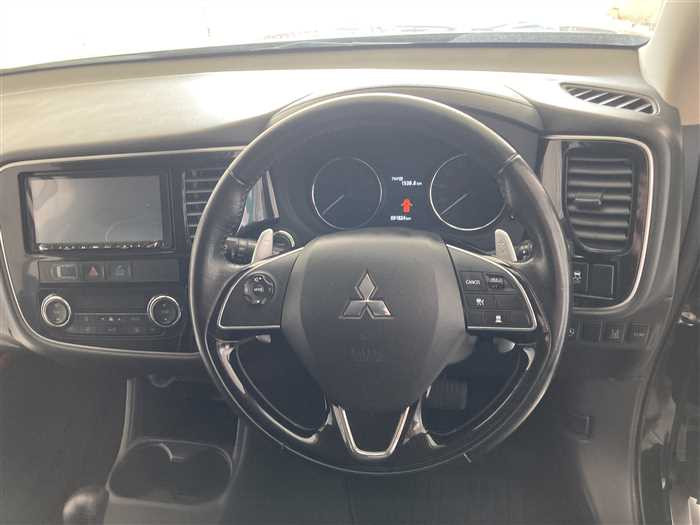 2016 Mitsubishi Outlander DBA-GF8W (UW-694268dfb4797)[18]