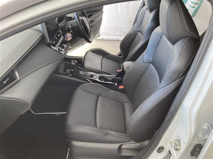 2022 Toyota Corolla Touring Wagon 6AA-ZWE211W (UW-69ad002ab6add)[14]