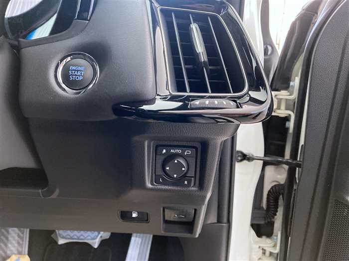 2018 Toyota Crown 3BA-ARS220 (UW-69ad002b3a9ef)[17]