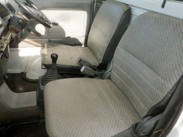 1992 Honda Acty Truck HA3 (UW-695c87bf0d971)[5]