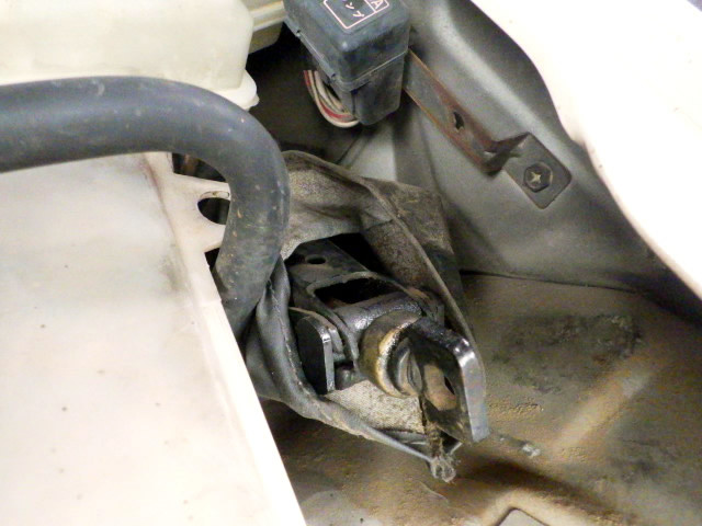 1997 Mitsubishi Minicab Truck U42T (UW-694cf151ef2d9)[20]