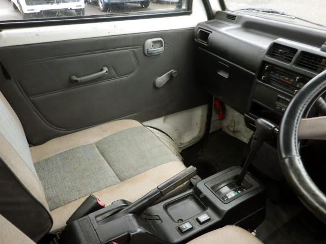 1997 Mitsubishi Minicab Truck U42T (UW-694cf151ef2d9)[9]