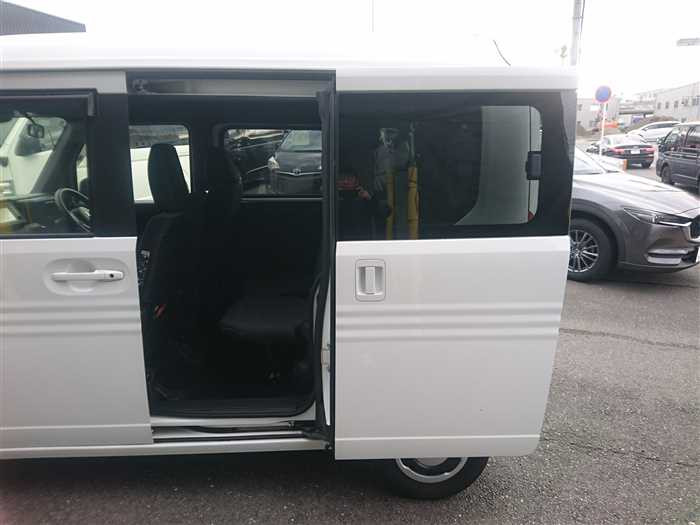 2021 Honda N-VAN JJ2 (UW-69a693ef57e5b)[13]