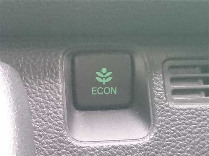 2021 Honda N-VAN JJ2 (UW-69a693ef57e5b)[24]