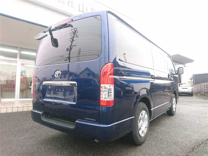 2020 Toyota Hiace Van TRH200V (UW-695e10fd6c050)[3]