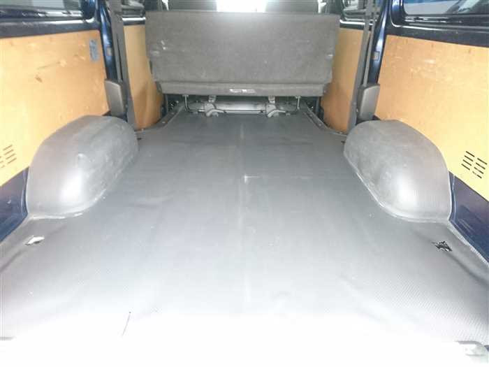 2020 Toyota Hiace Van TRH200V (UW-695e10fd6c050)[15]