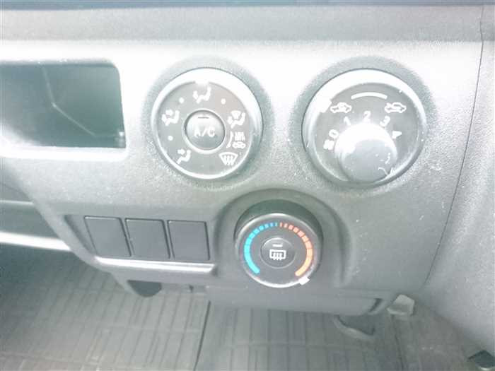 2020 Toyota Hiace Van TRH200V (UW-695e10fd6c050)[20]