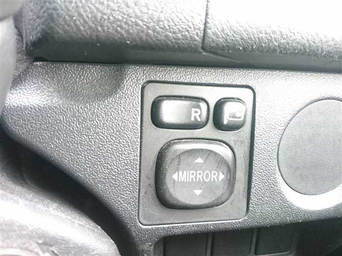 2020 Toyota Hiace Van TRH200V (UW-695e10fd6c050)[25]