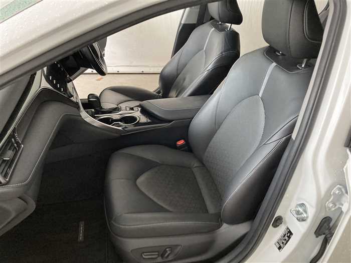 2020 Toyota Camry Hybrid 6AA-AXVH70 (UW-695e10fdefcb5)[13]