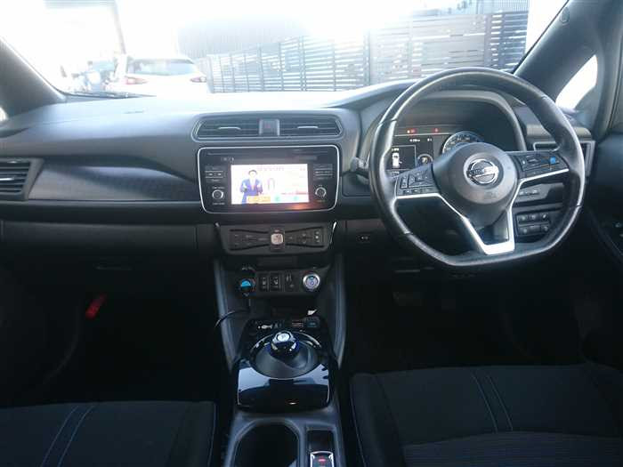 2019 Nissan Leaf ZE1 (UW-695e110018c16)[14]