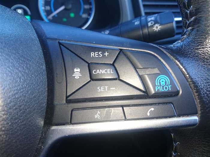 2019 Nissan Leaf ZE1 (UW-695e110018c16)[23]