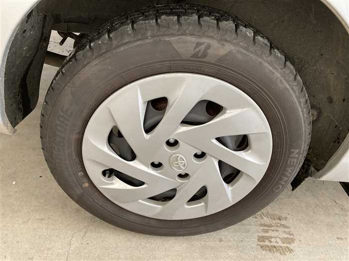 2020 Toyota Corolla Axio DBA-NZE164 (UW-695e1100abbdb)[8]