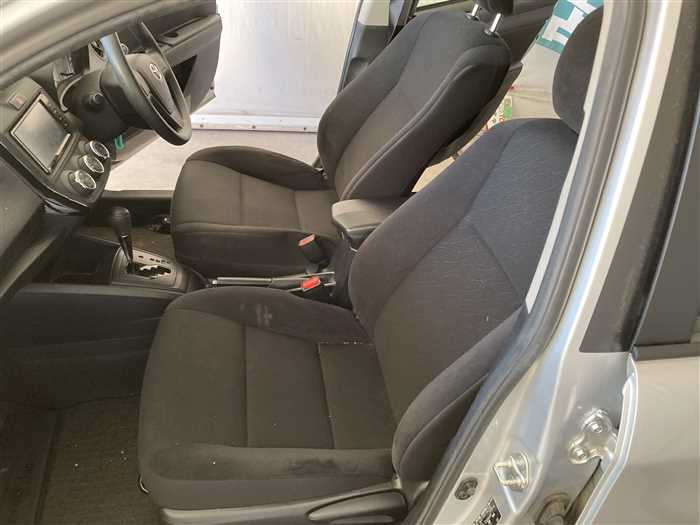 2019 Toyota Corolla Axio DBA-NZE164 (UW-695e11018f6b1)[14]