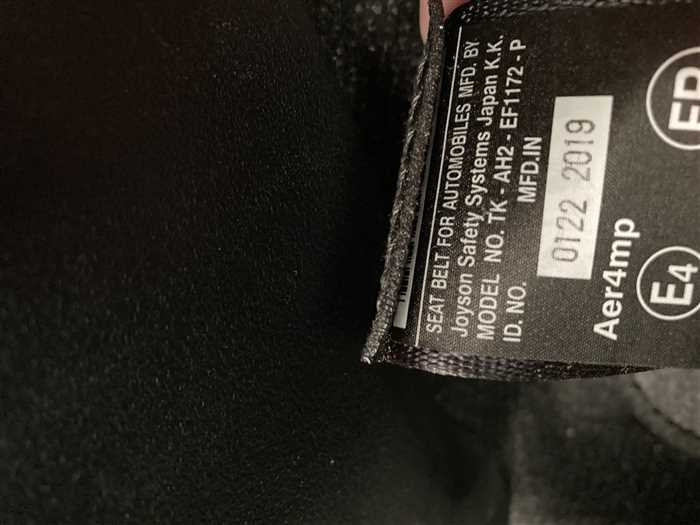 2019 Toyota Corolla Axio DBA-NZE164 (UW-695e11018f6b1)[23]