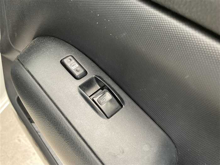 2014 Toyota Probox Van DBE-NCP160V (UW-695e110747b94)[18]