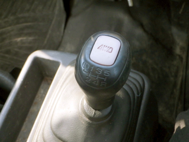 2000 Subaru Sambar TT2 (UW-6969d28ee0869)[14]