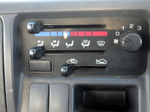 2000 Subaru Sambar TT2 (UW-6969d28ee0869)[12]