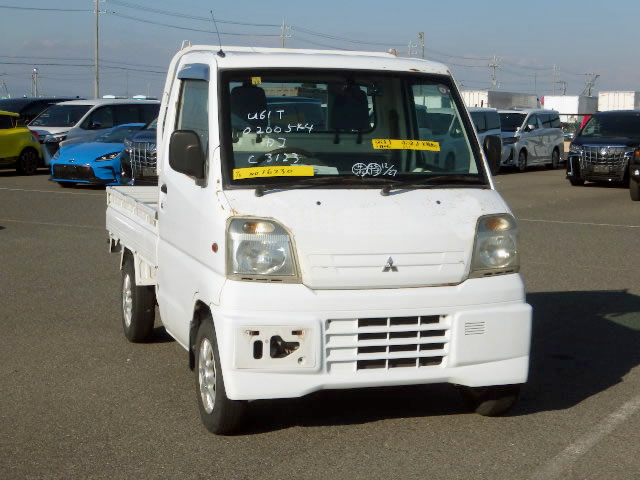 2000 Mitsubishi Minicab Truck U61T