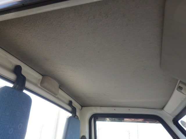 2000 Mitsubishi Minicab Truck U61T (UW-695f70bf2bad2)[16]