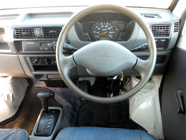 2000 Mitsubishi Minicab Truck U61T (UW-695f70bf2bad2)[4]