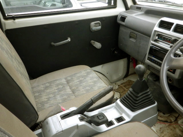 1995 Mitsubishi Minicab Truck U42T (UW-69bb6426cb902)[10]