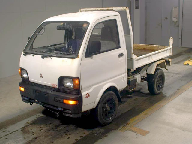 1995 Mitsubishi Minicab Truck U42T (UW-694e4b0a987a2)[3]