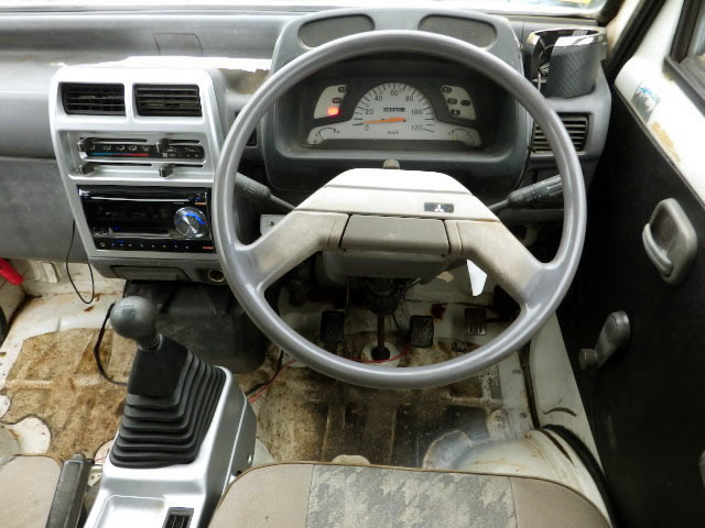 1995 Mitsubishi Minicab Truck U42T (UW-69bb6426cb902)[6]