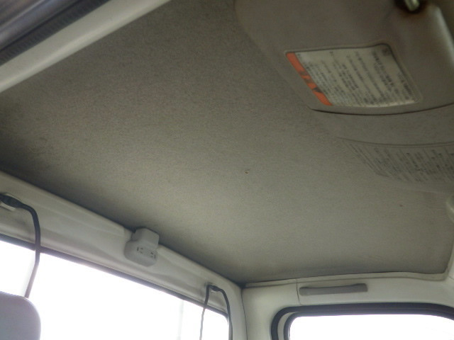 2001 Subaru Sambar TT1 (UW-695cc7e7059a2)[17]