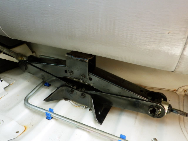 2001 Subaru Sambar TT1 (UW-695cc7e7059a2)[19]