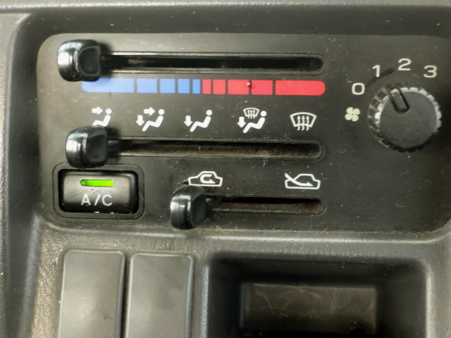 2001 Subaru Sambar TT1 (UW-695cc7e7059a2)[12]