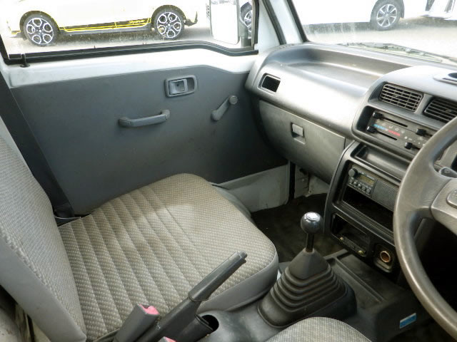 2000 Daihatsu Hijet Truck S210P (UW-6971ce09b0285)[8]