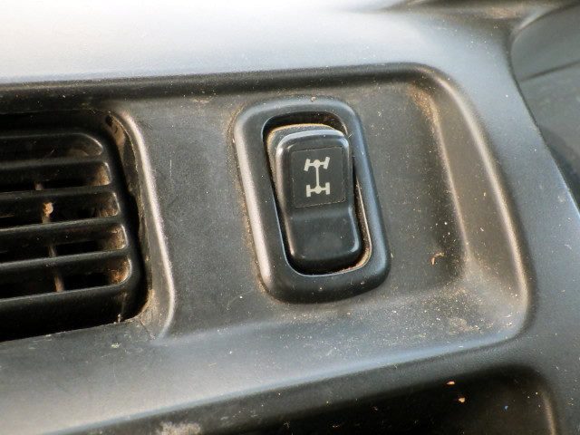 2000 Daihatsu Hijet Truck S210P (UW-6971ce09b0285)[14]