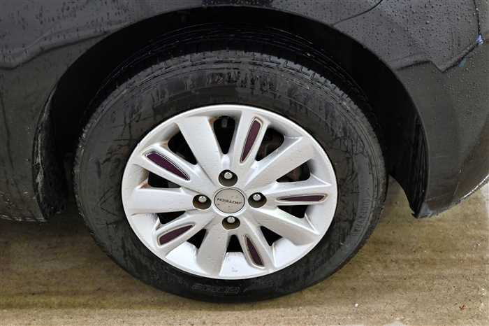 2017 Nissan March DBA-K13 (UW-69ad00012a045)[5]