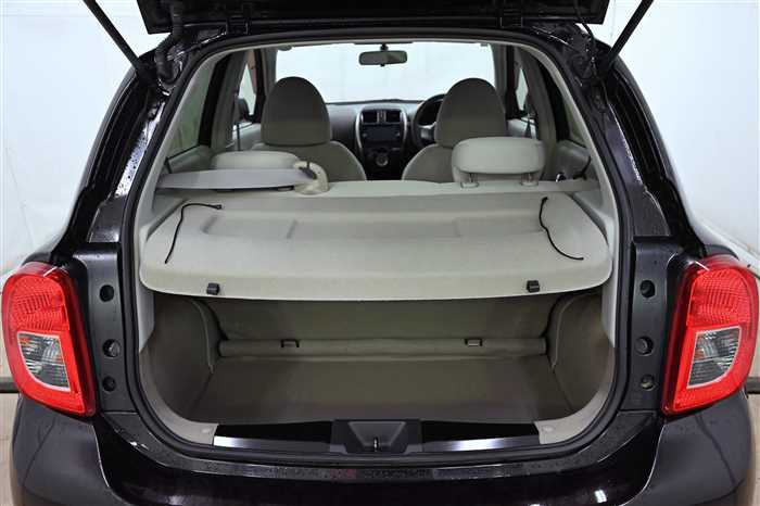 2017 Nissan March DBA-K13 (UW-69ad00012a045)[10]