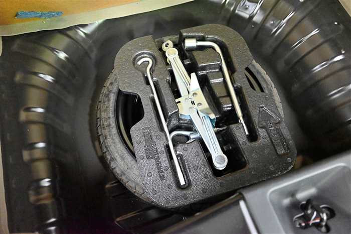 2017 Nissan March DBA-K13 (UW-69ad00012a045)[11]