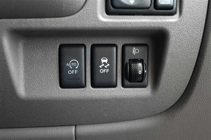 2017 Nissan March DBA-K13 (UW-69ad00012a045)[16]