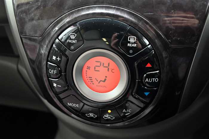 2017 Nissan March DBA-K13 (UW-69ad00012a045)[19]