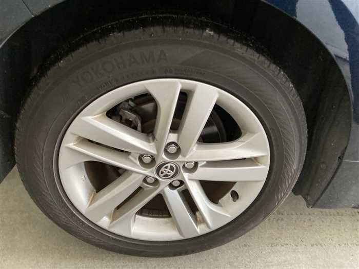 2019 Toyota Corolla Sports 3BA-NRE210H (UW-695e10e96061f)[8]