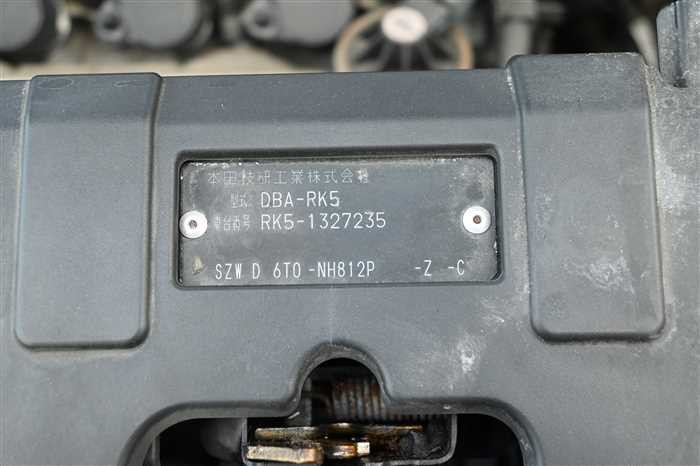 2012 Honda Step WGN DBA-RK5 (UW-69a69414556c2)[29]