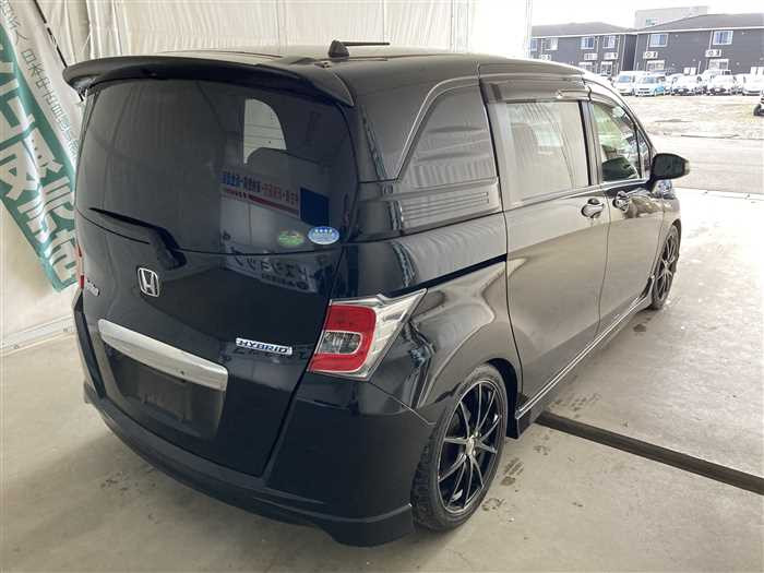 2015 Honda Freed Spike DAA-GP3 (UW-69a694148cc82)[1]