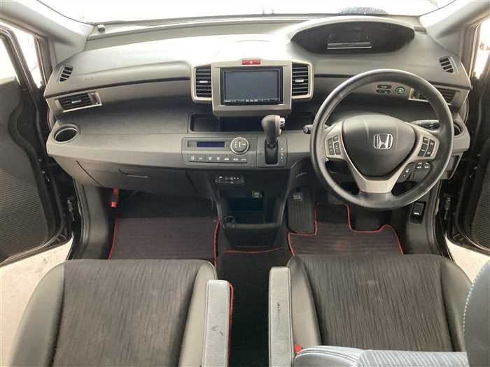 2015 Honda Freed Spike DAA-GP3 (UW-69a694148cc82)[14]